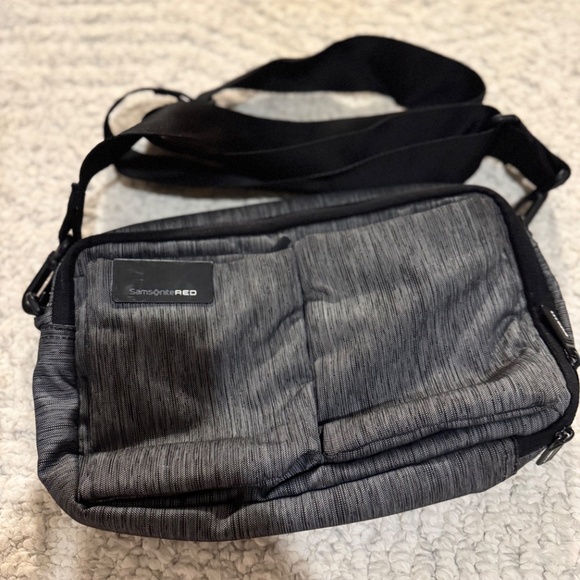 Selling shoes and bags - Picture 13 of 16